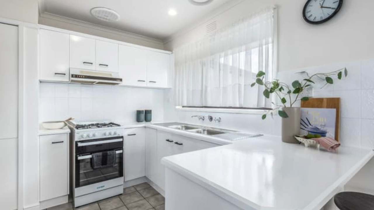 Unfurnished room in a share house
