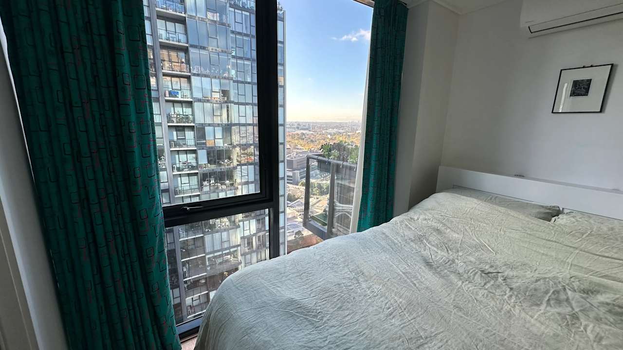 Furnished room in a flatshare