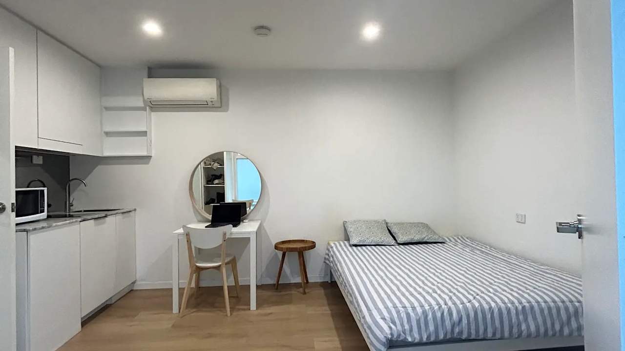 Furnished room studio flat for rent