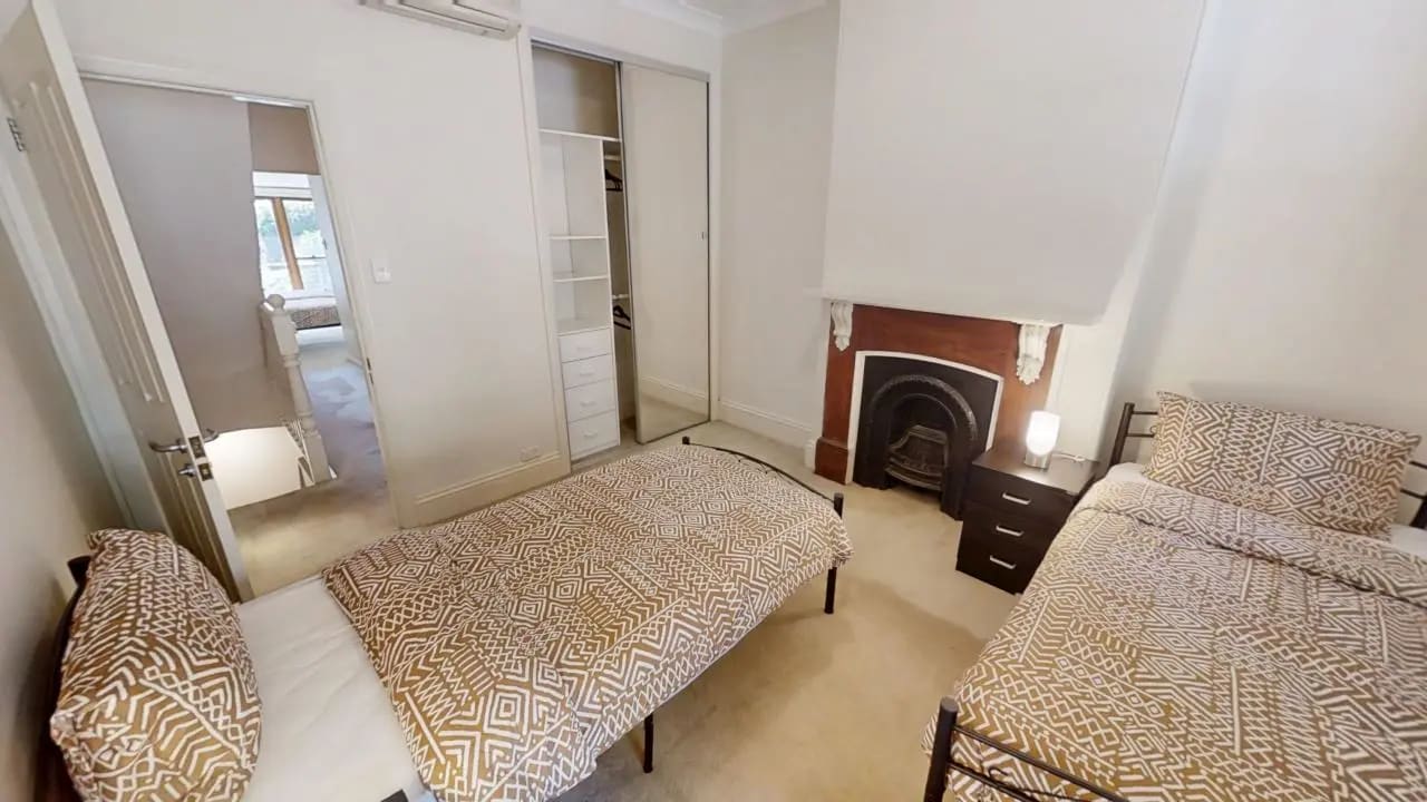 Furnished room in a share house