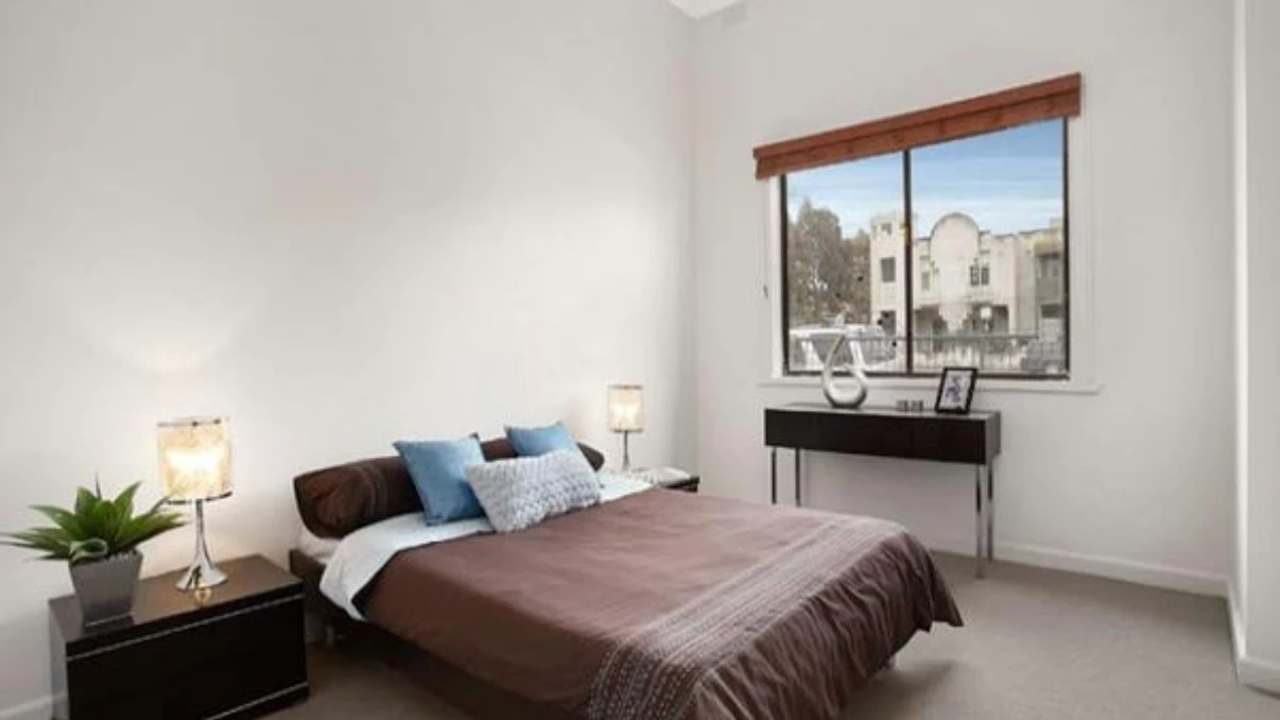 Room in a share house