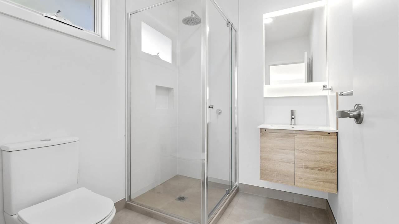 Furnished room with ensuite in a share house