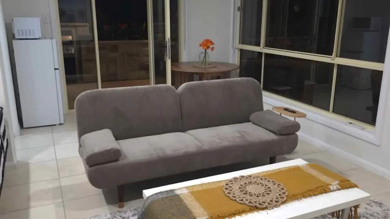 Whole property with 2 rooms for rent