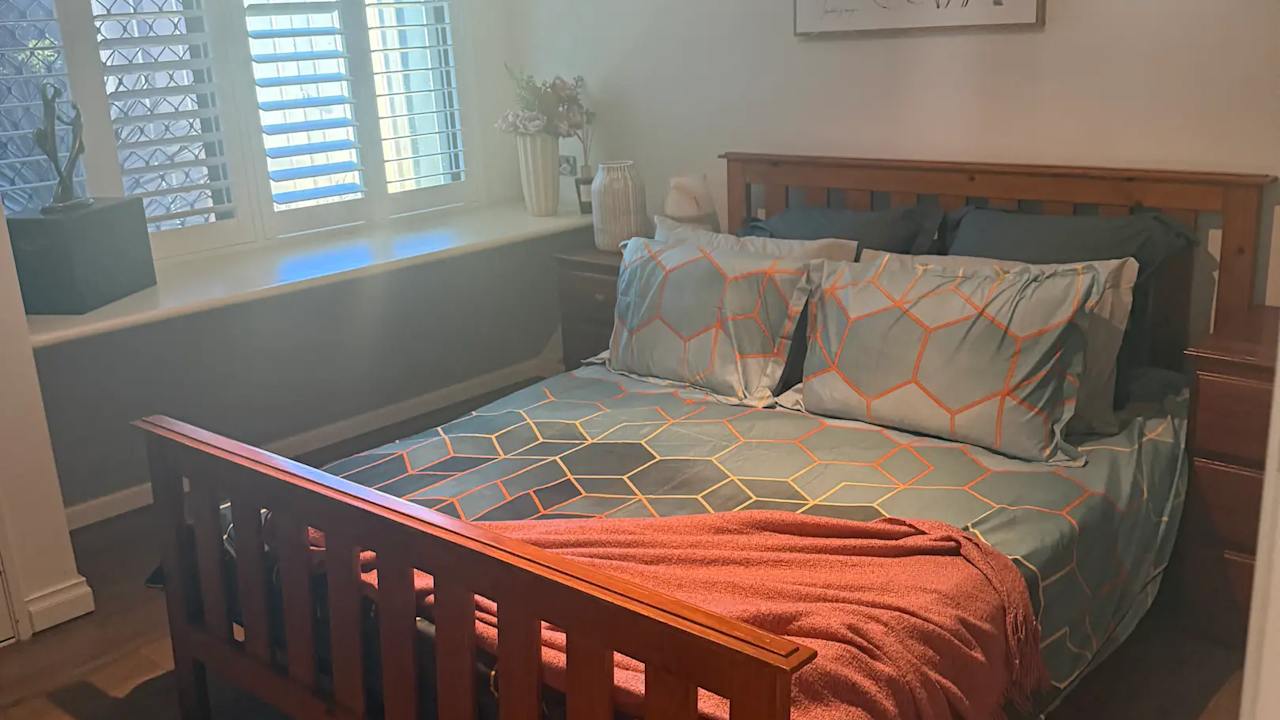 Furnished room with own bathroom