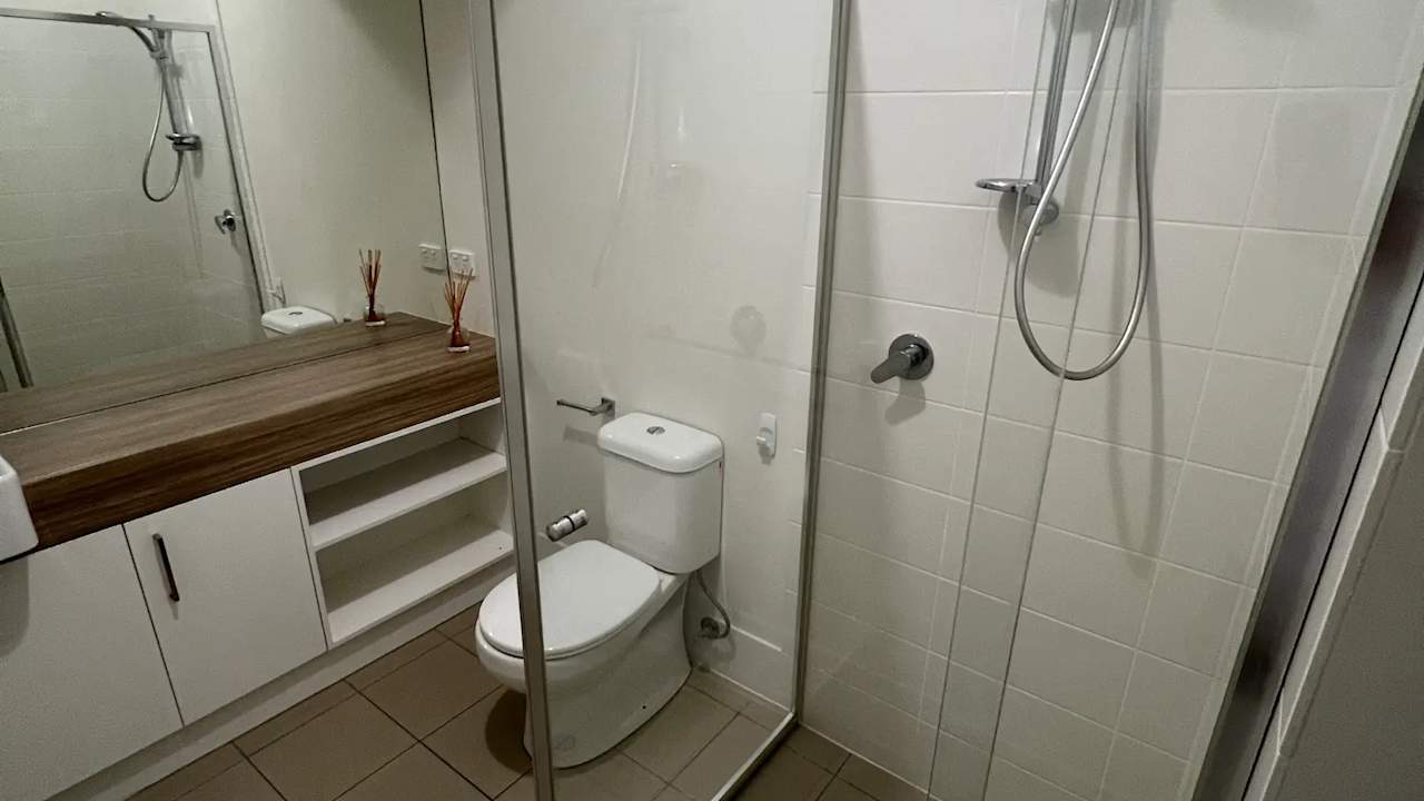 Furnished room with own bathroom