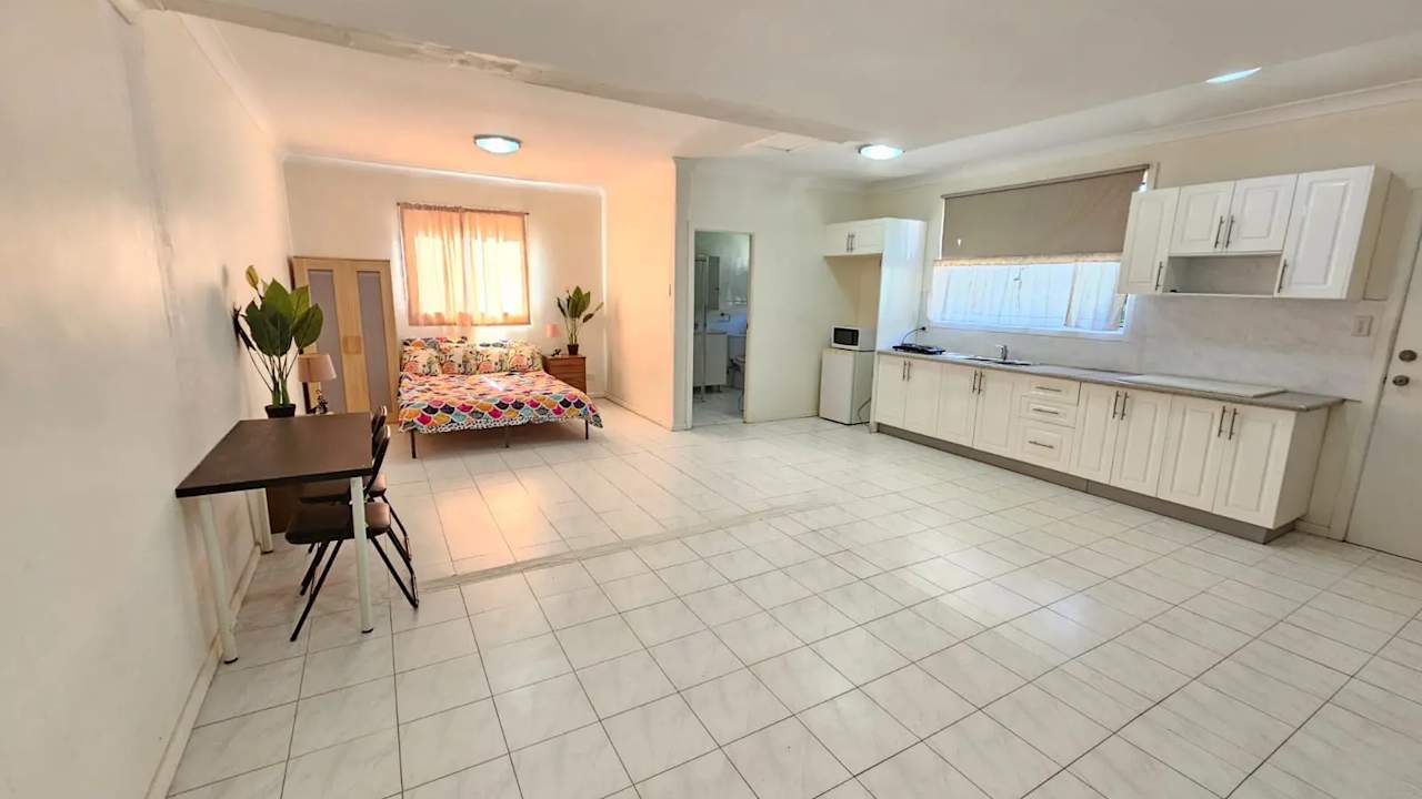 Furnished room studio flat for rent