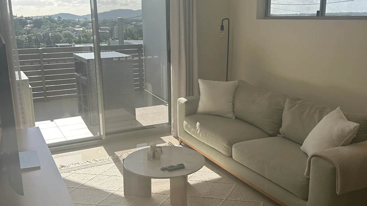 Unfurnished room with own bathroom