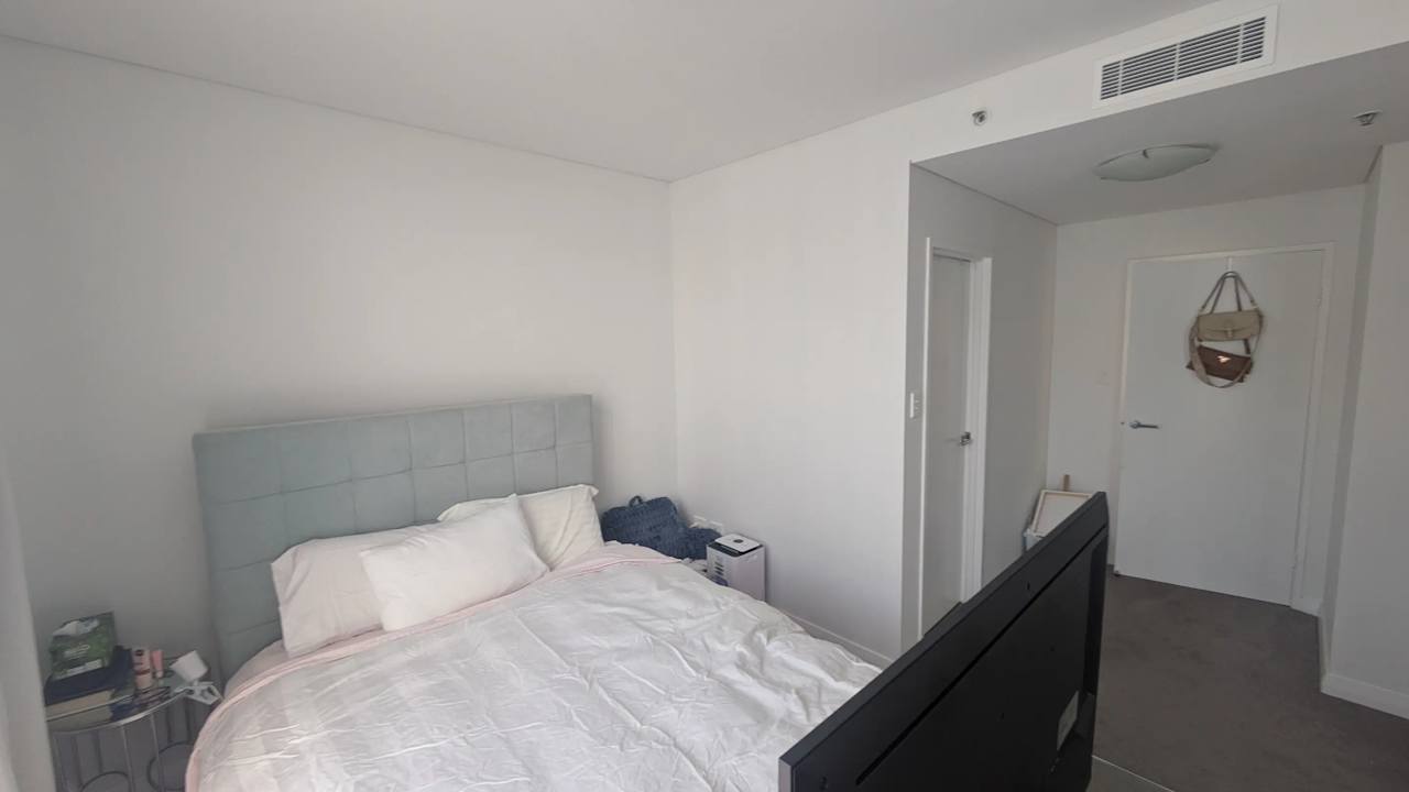 Furnished room with ensuite in a flatshare