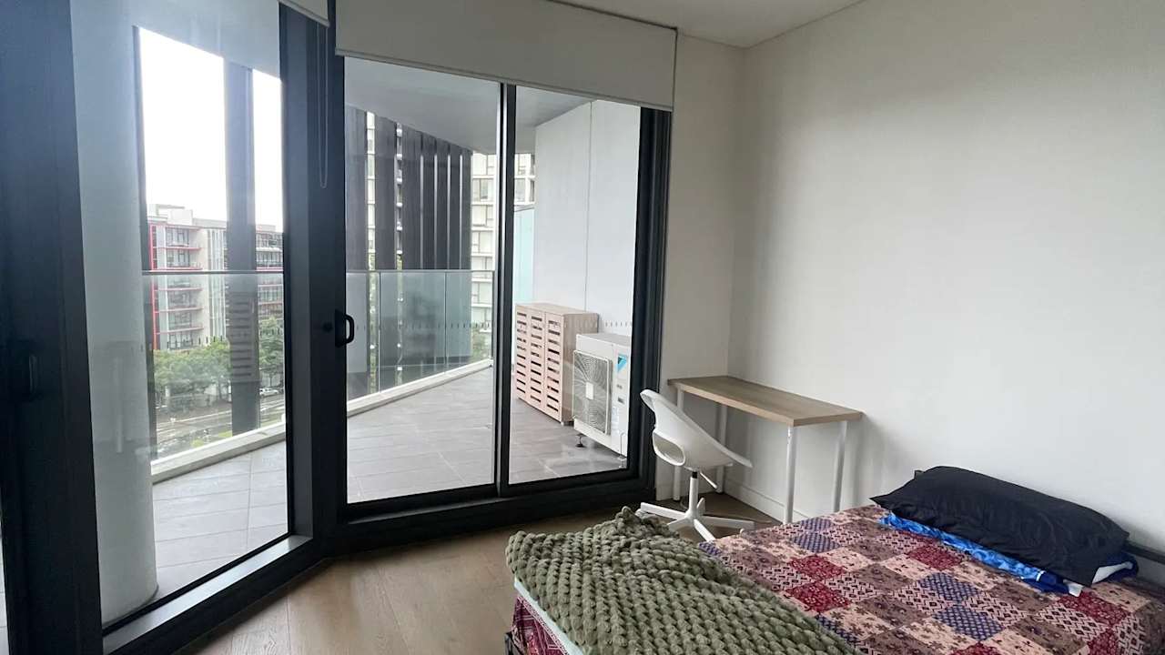 Furnished room with own bathroom