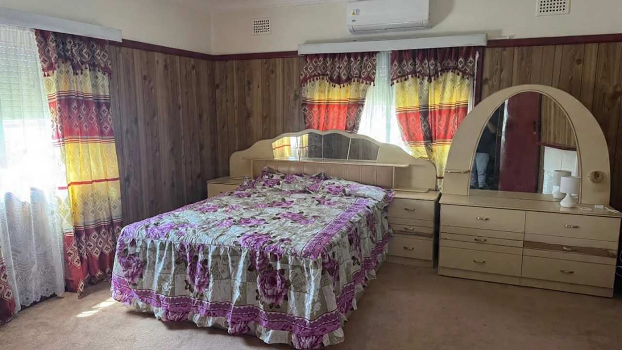 Unfurnished room with own bathroom