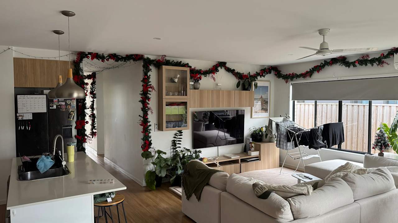 Unfurnished room in a share house