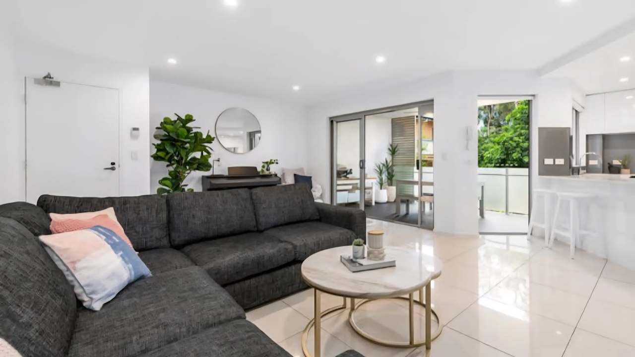 Whole property with 2 rooms for rent