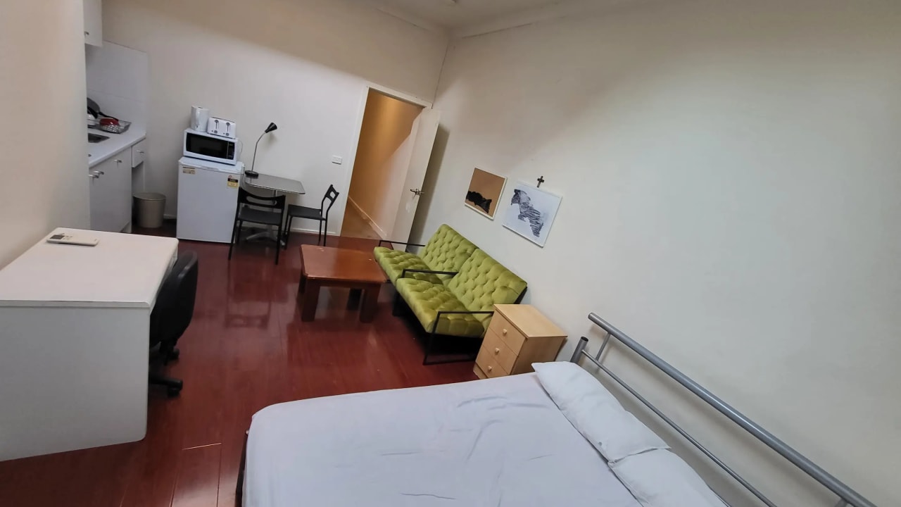 Furnished room studio flat for rent