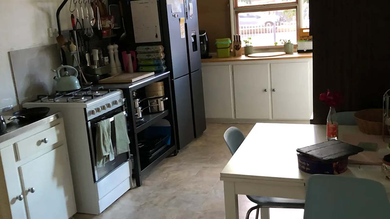 Room in a share house