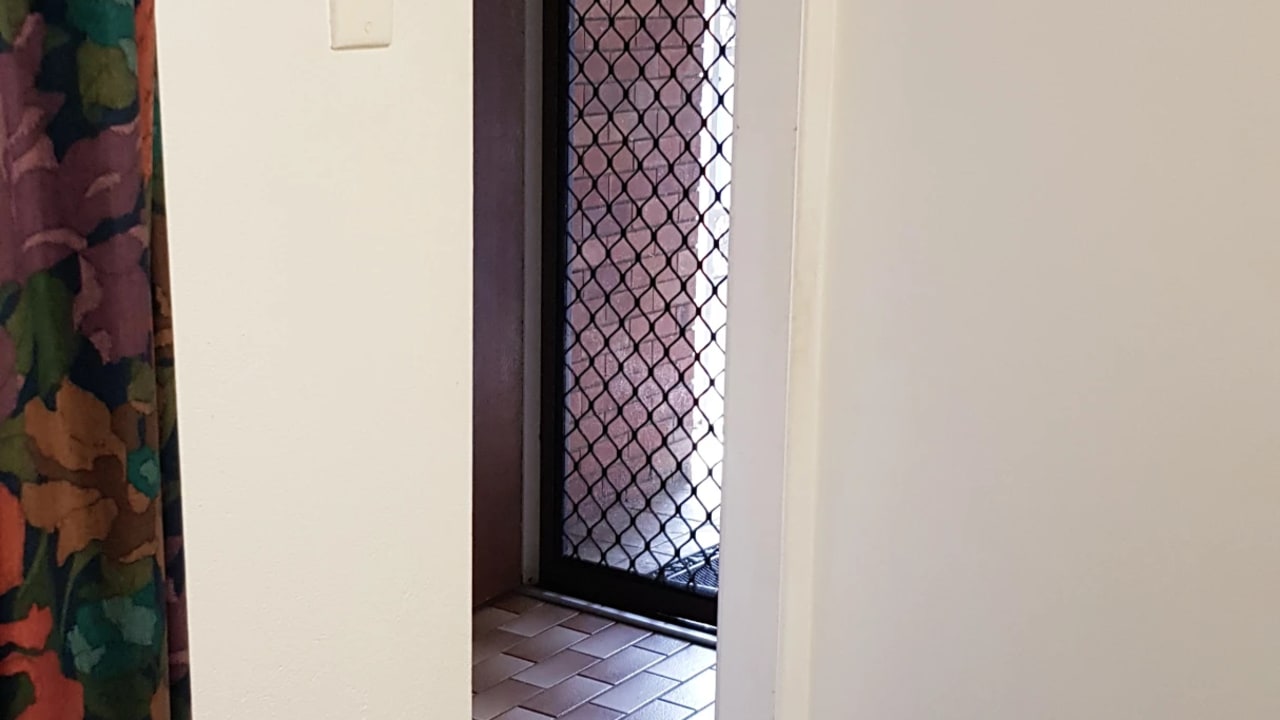 Room in a share house