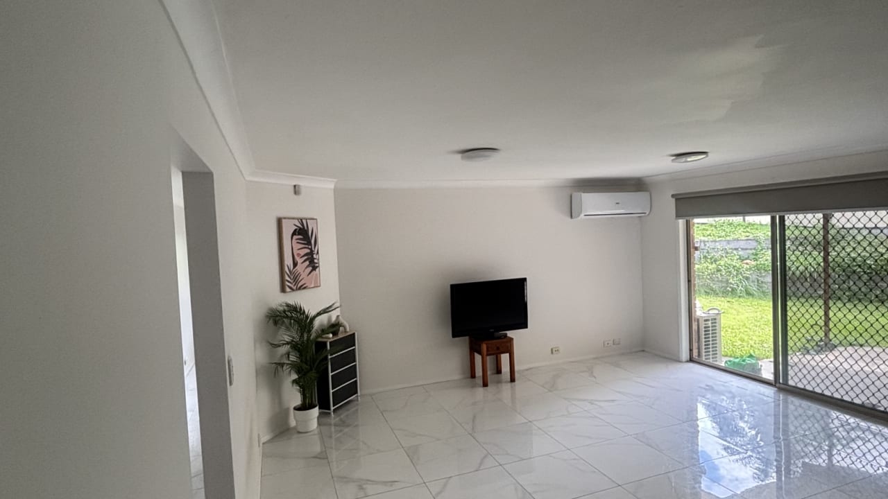 Room in a share house