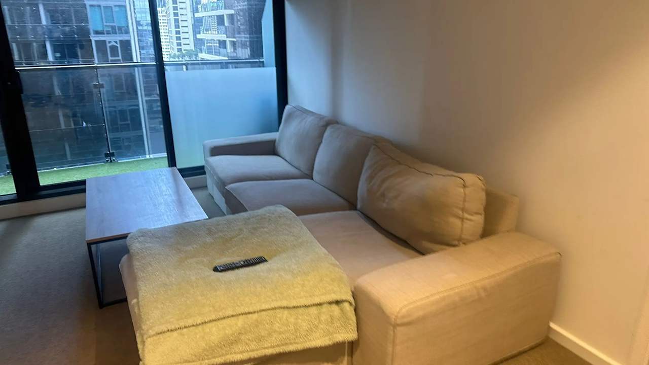 Furnished room with ensuite in a flatshare