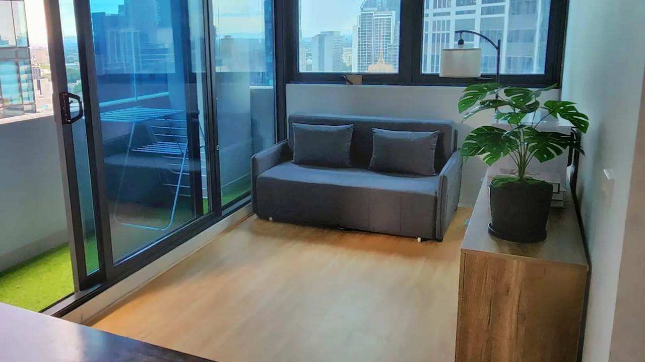 Furnished room in a flatshare