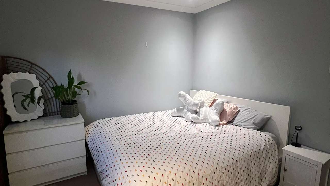 Room in a share house