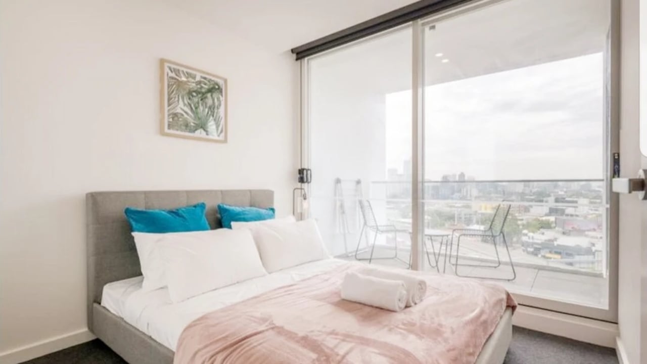Furnished room with own bathroom