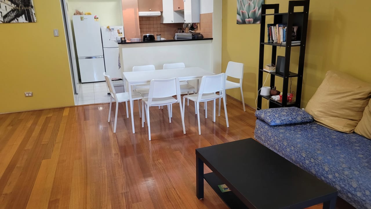 Furnished room with ensuite in a flatshare