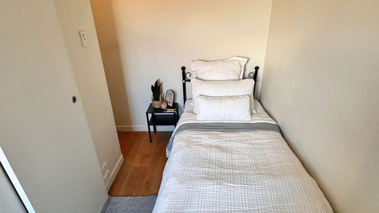 Furnished room studio flat for rent