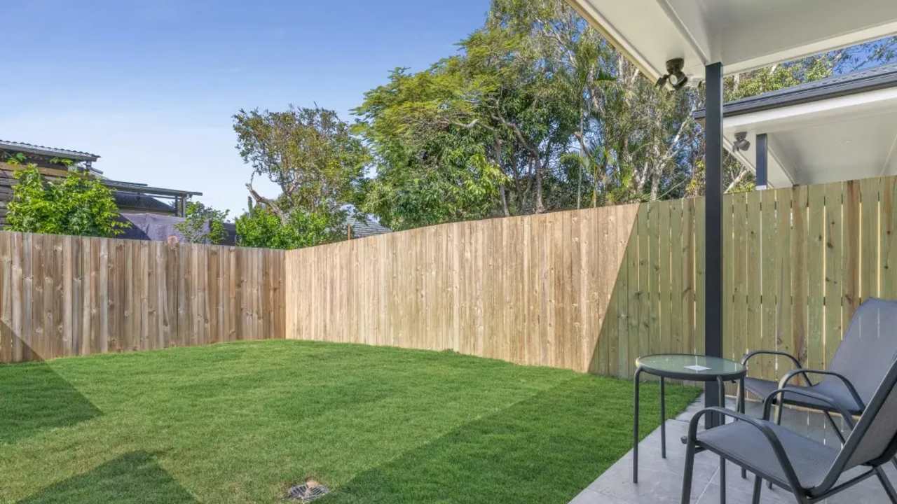 Furnished room studio flat for rent