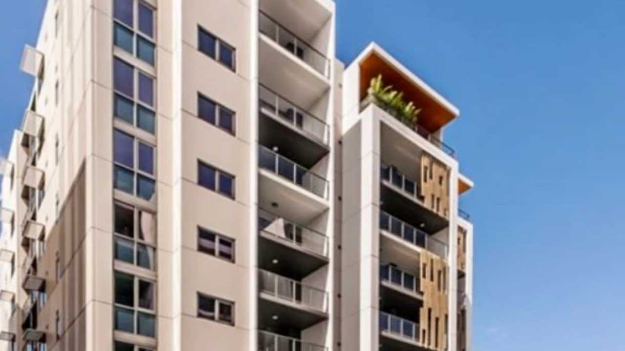 Unfurnished room with ensuite in a flatshare