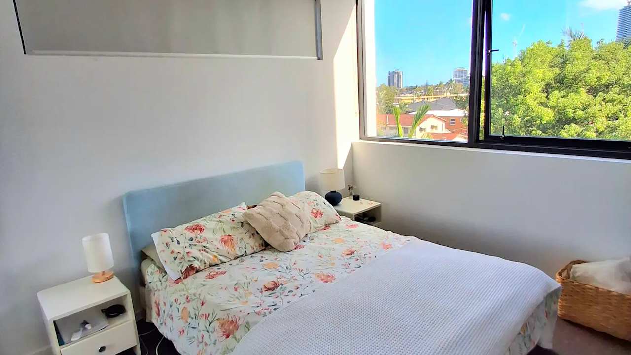 Furnished room with ensuite in a flatshare