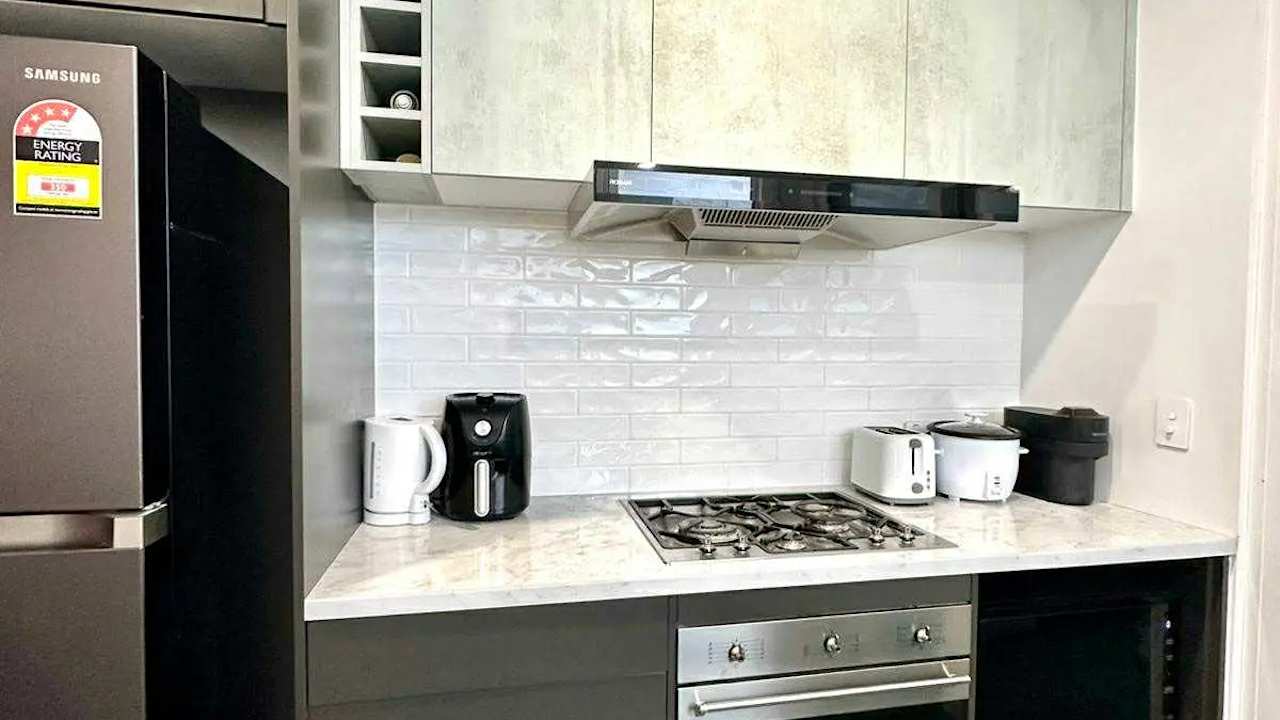 Room in a share house