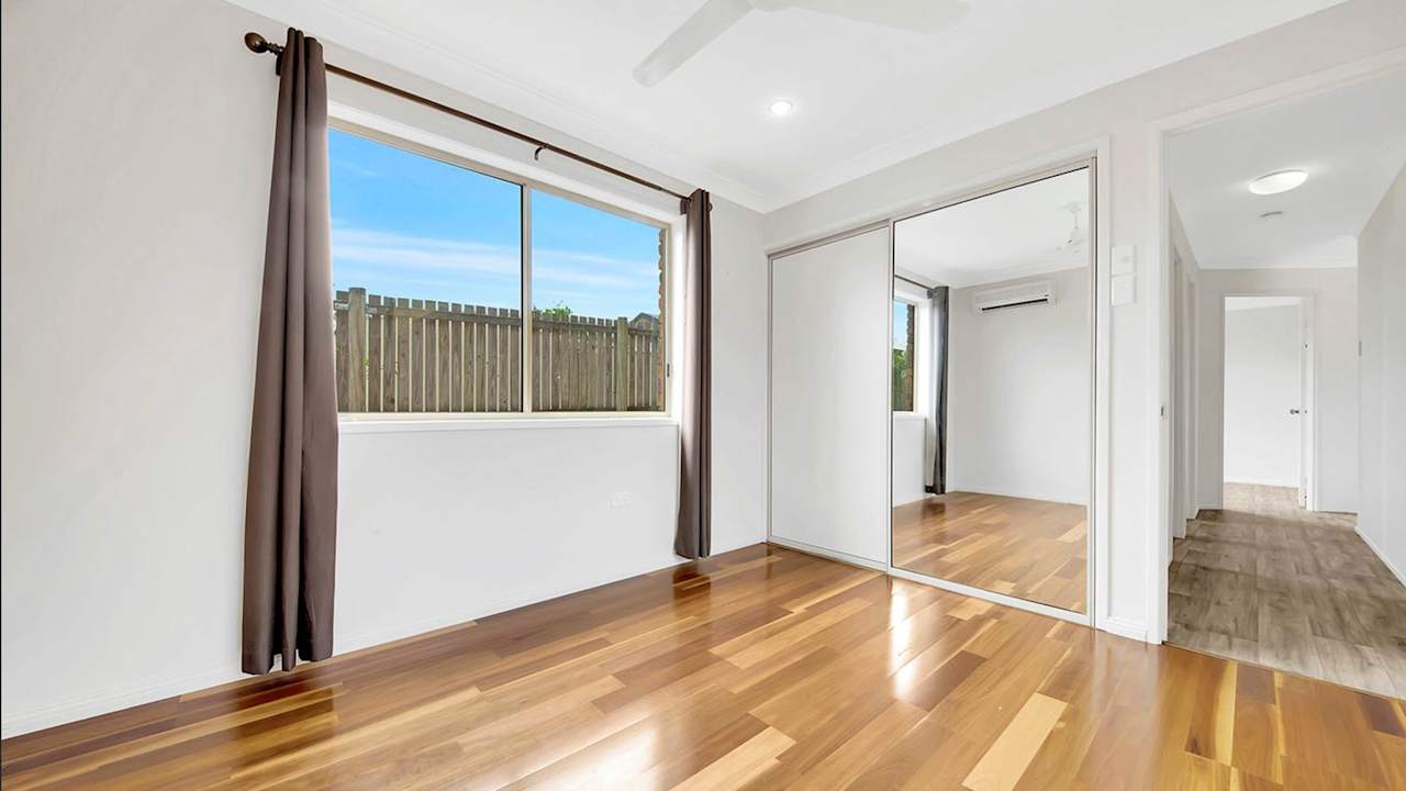 Unfurnished room with own bathroom