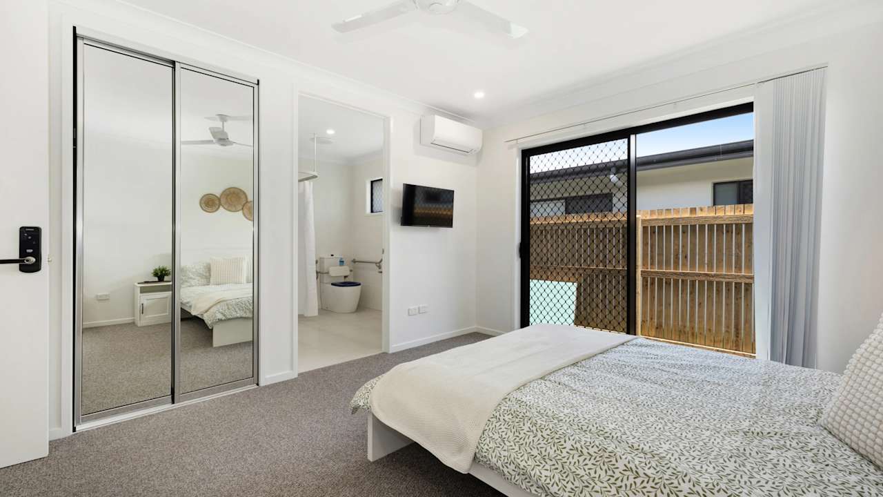 Furnished room with own bathroom