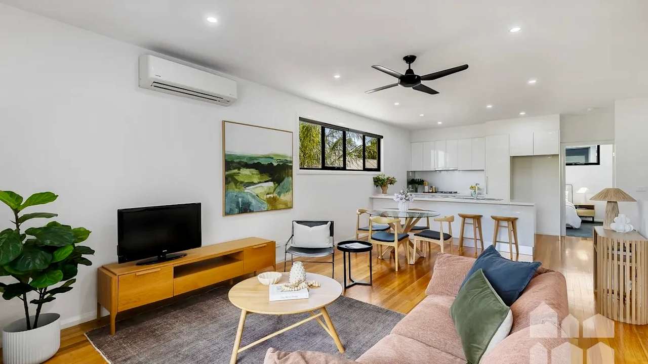 Room with ensuite in a share house