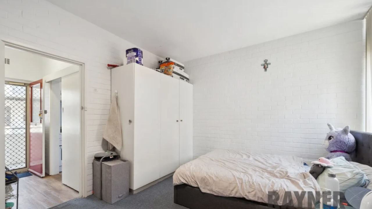 Room studio flat for rent