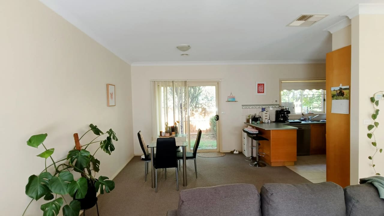 Whole property with 2 rooms for rent