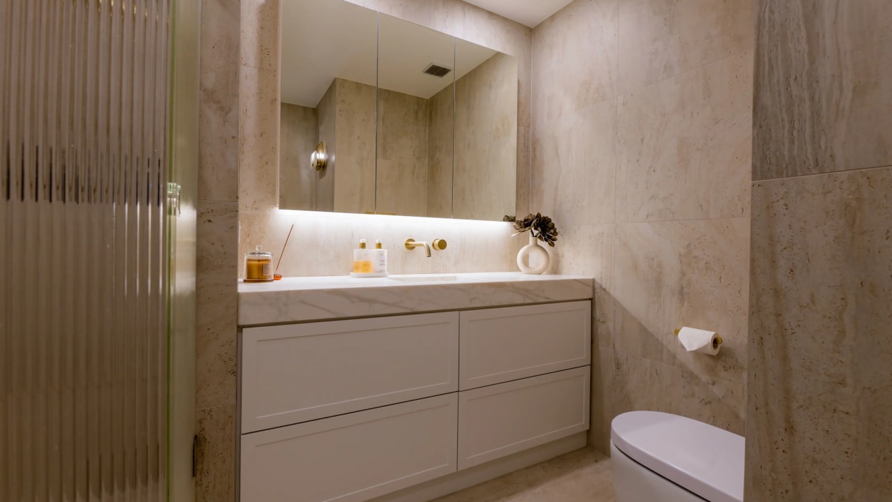 Furnished room in a flatshare