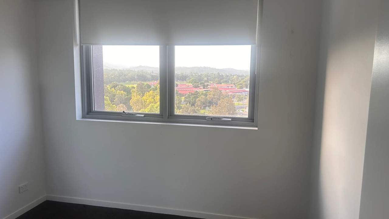 Unfurnished room with own bathroom