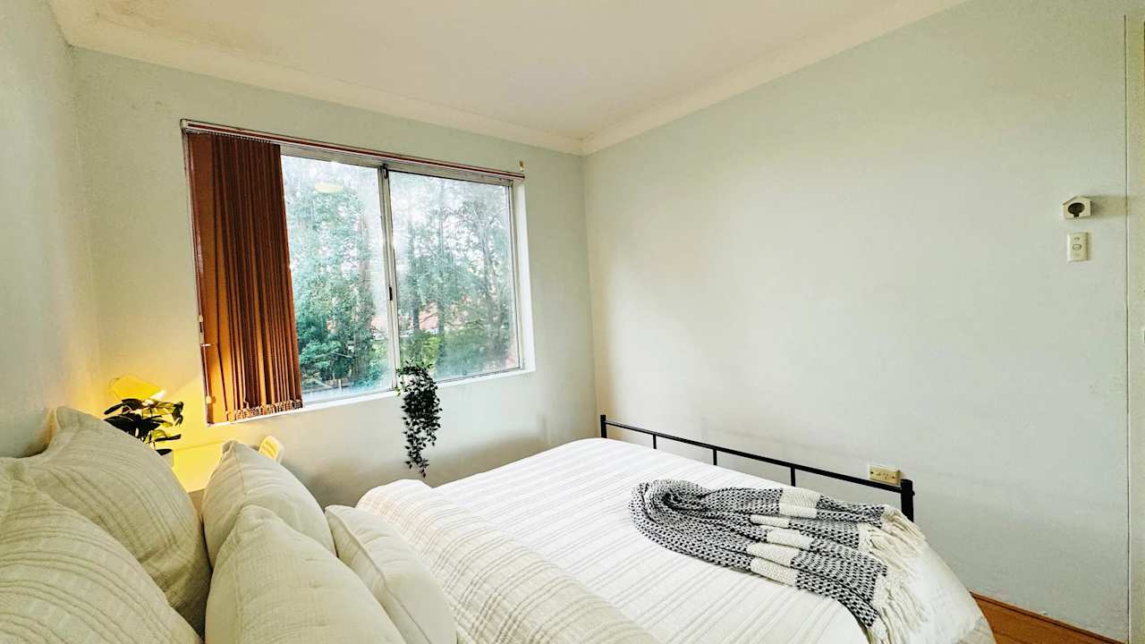 Furnished room in a flatshare