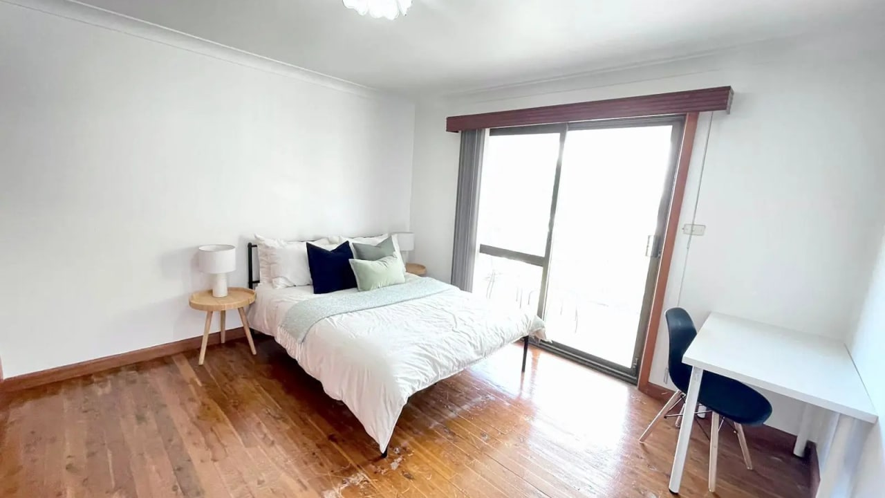 Room in a share house