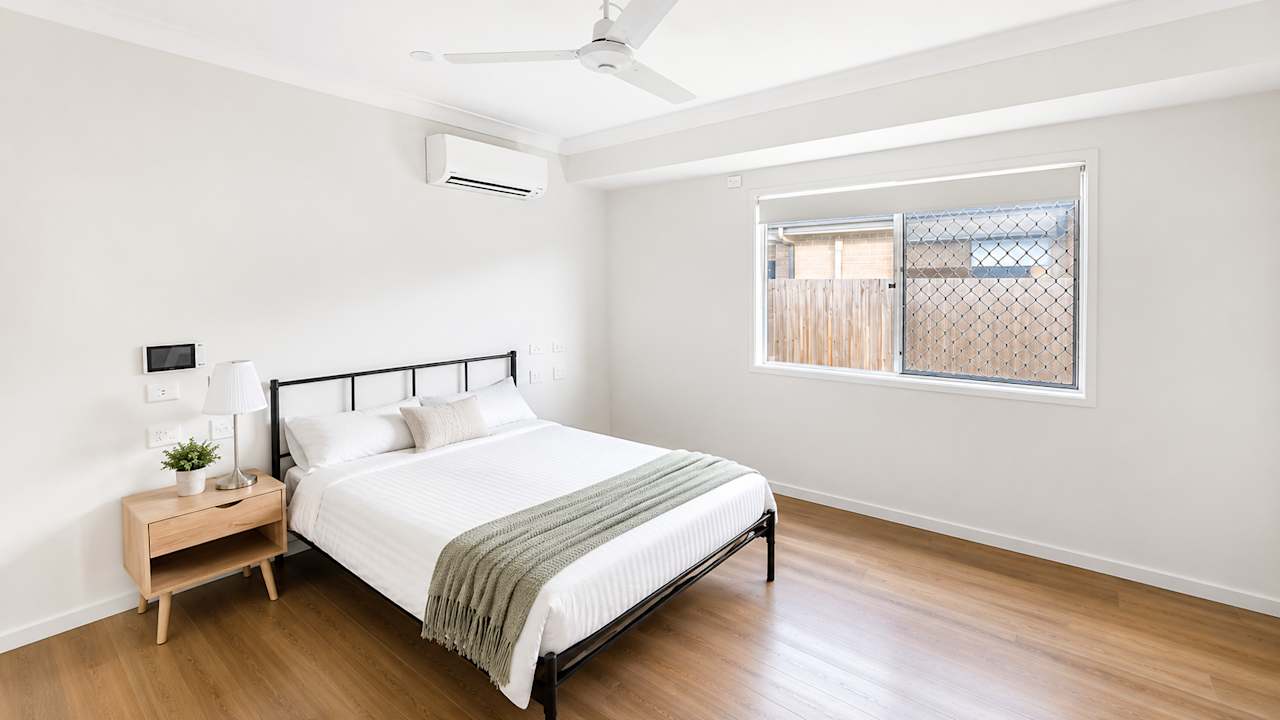 Furnished room with own bathroom