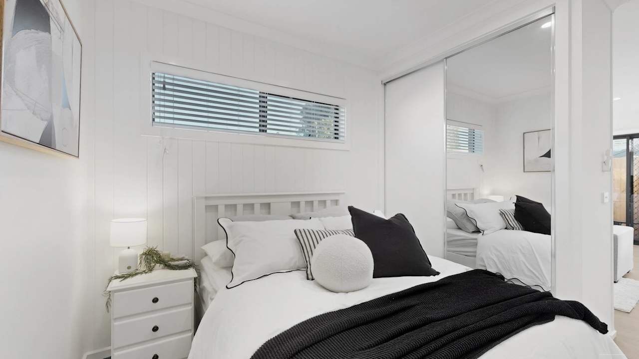 Furnished room with own bathroom