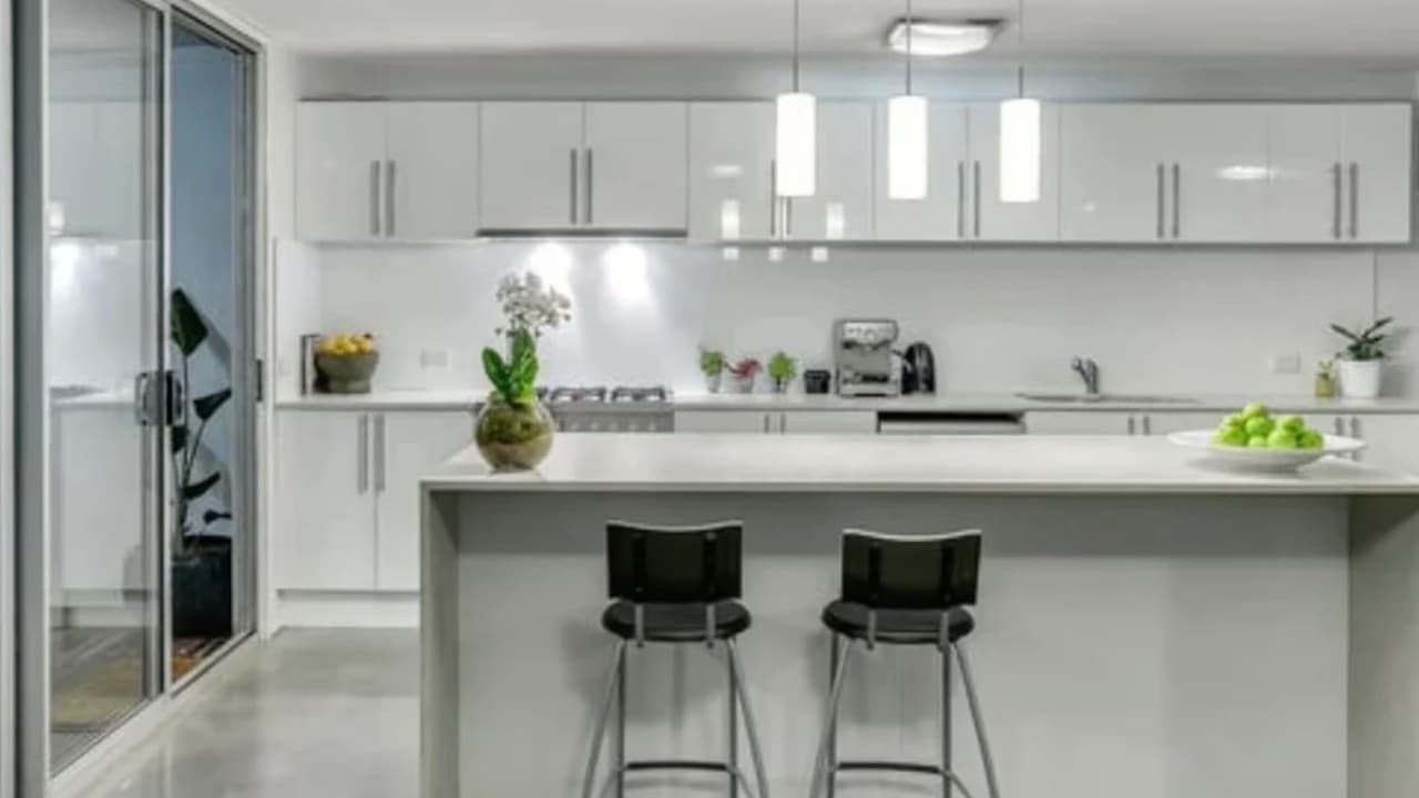 Room with ensuite in a share house