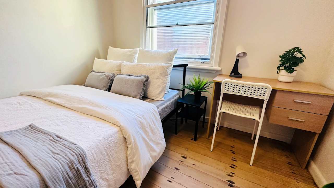 Furnished room in a share house