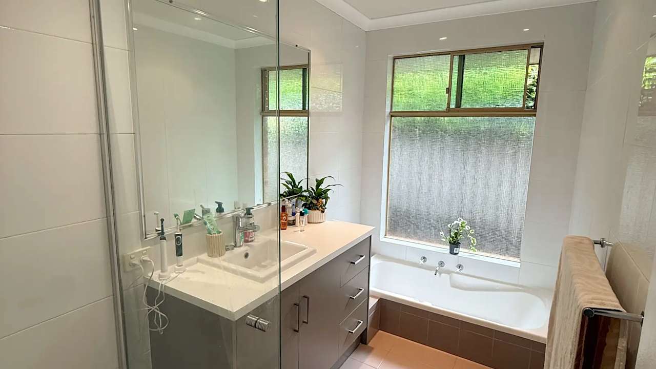 Unfurnished room in a share house