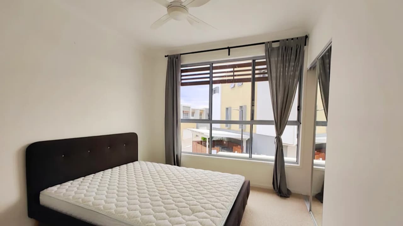 Unfurnished room in a flatshare