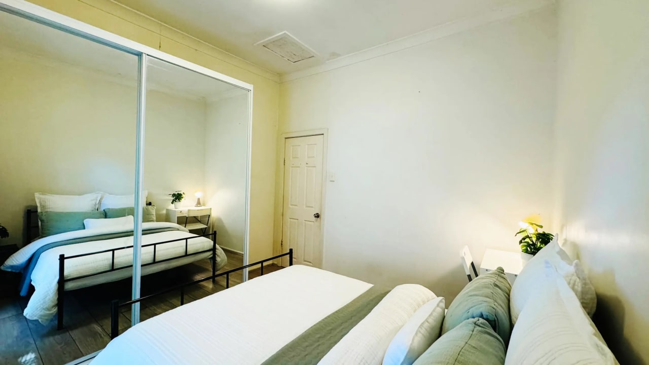 Furnished room in a share house