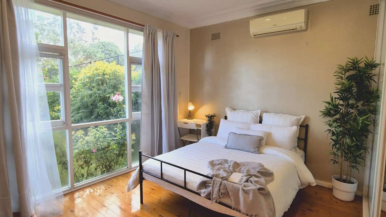 Furnished room in a share house