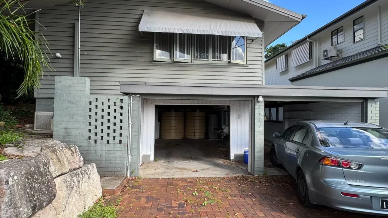 Unfurnished room in a share house