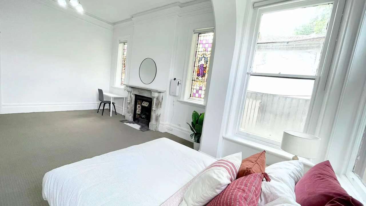 Whole property with 2 rooms for rent