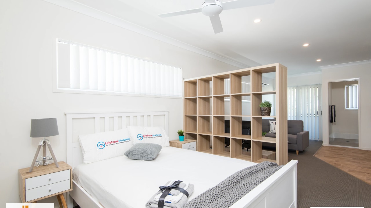 Furnished room studio flat for rent